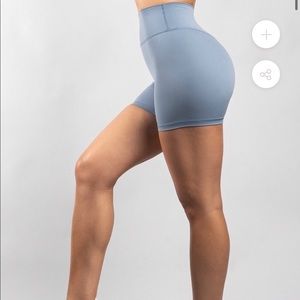 Buffbunny live shorts medium bondi blue